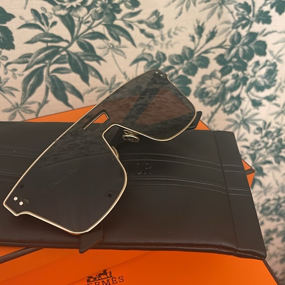 DIOR sunglasses - Picture 3 of 3